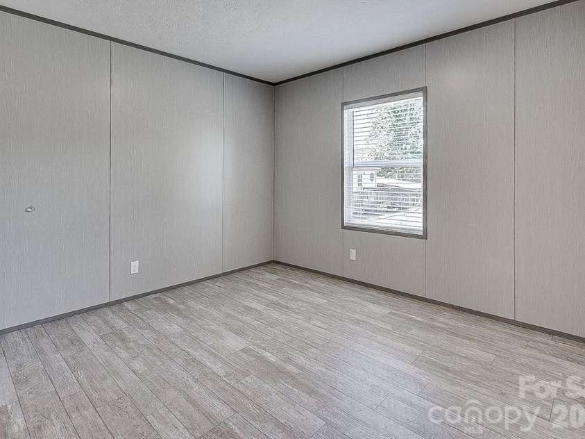 1848 Brittany Trail, Pleasant Garden, NC 27313.  MLS# CAR4394357, YatesRealty ID 32616. Bedroom