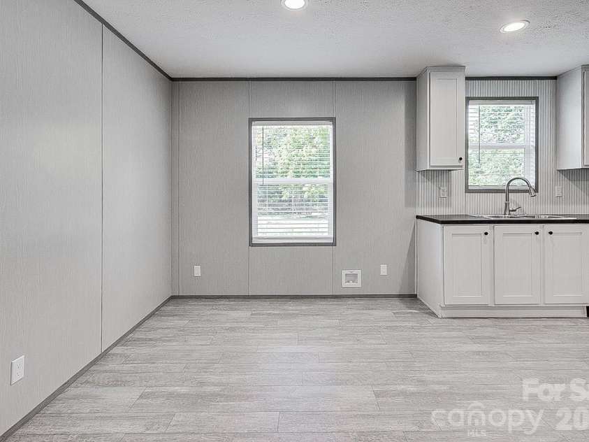 1848 Brittany Trail, Pleasant Garden, NC 27313.  MLS# CAR4394357, YatesRealty ID 32616. Dining area