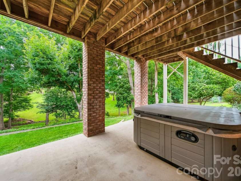 18 Mallard Court, Granite Falls, NC 28630.  MLS# CAR4391834, YatesRealty ID 32617. 