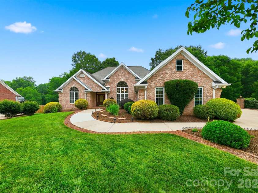 18 Mallard Court, Granite Falls, NC 28630.  MLS# CAR4391834, YatesRealty ID 32617. 