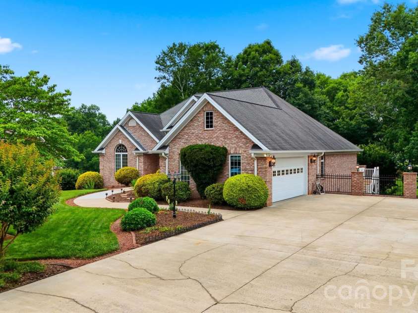 18 Mallard Court, Granite Falls, NC 28630.  MLS# CAR4391834, YatesRealty ID 32617. 