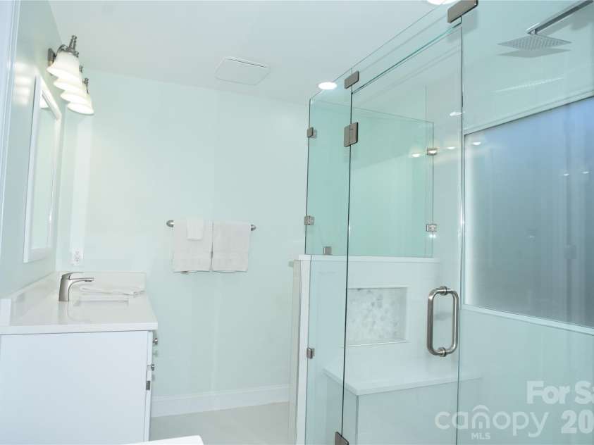 3486 Victorian Hills Drive, Richburg, SC 29729.  MLS# CAR4332522, YatesRealty ID 32618. Bedroom 1 / Ensuite