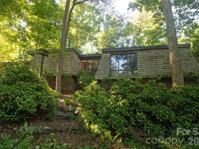 2638 Rolling Hills Drive, Monroe, NC 28110.  MLS# CAR4394198, YatesRealty ID 32619. Front yard view