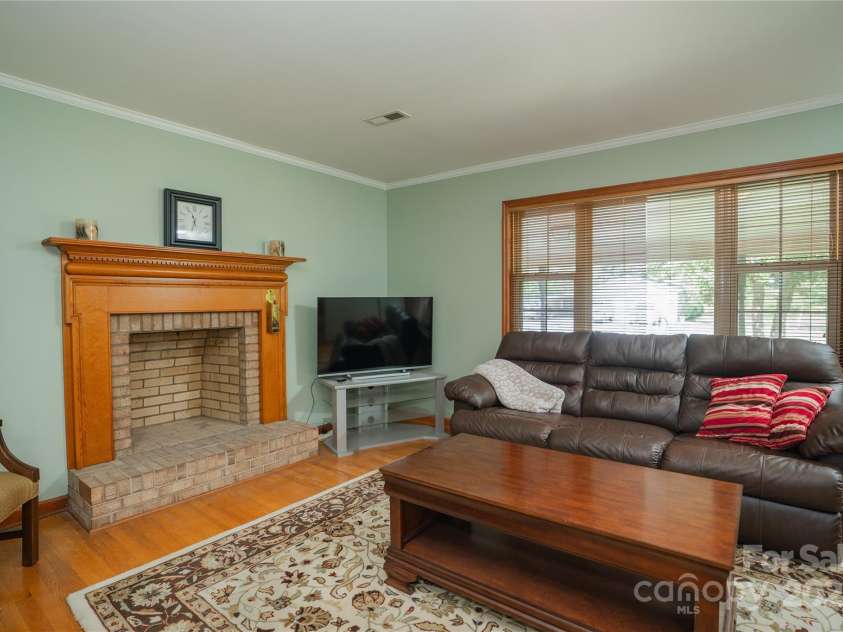 5075 Lakeview Drive, Salisbury, NC 28147.  MLS# CAR4288802, YatesRealty ID 32619. 
