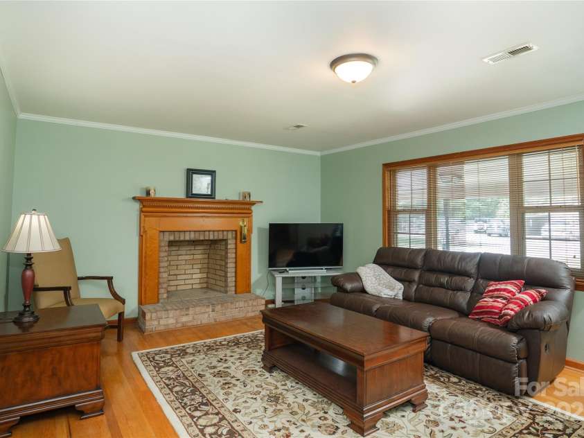 5075 Lakeview Drive, Salisbury, NC 28147.  MLS# CAR4288802, YatesRealty ID 32619. 