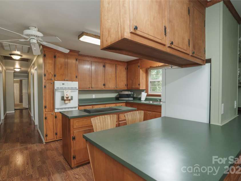 5075 Lakeview Drive, Salisbury, NC 28147.  MLS# CAR4288802, YatesRealty ID 32619. 