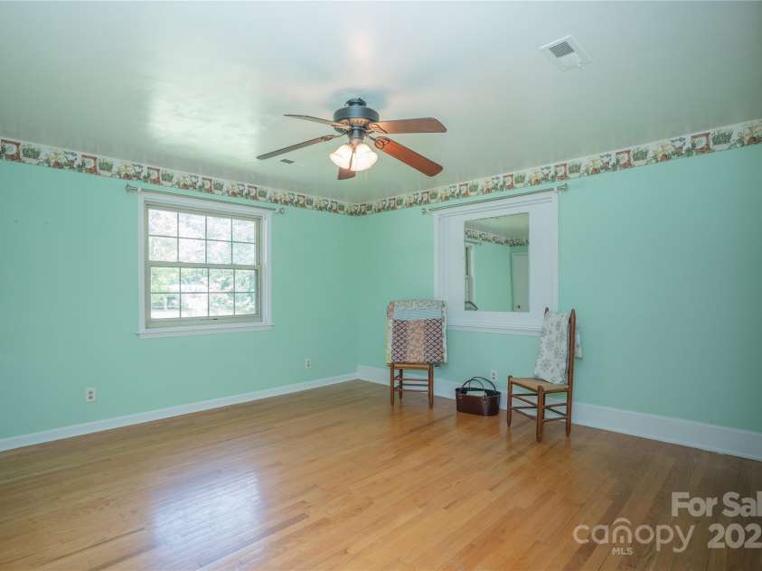5075 Lakeview Drive, Salisbury, NC 28147.  MLS# CAR4288802, YatesRealty ID 32619. 