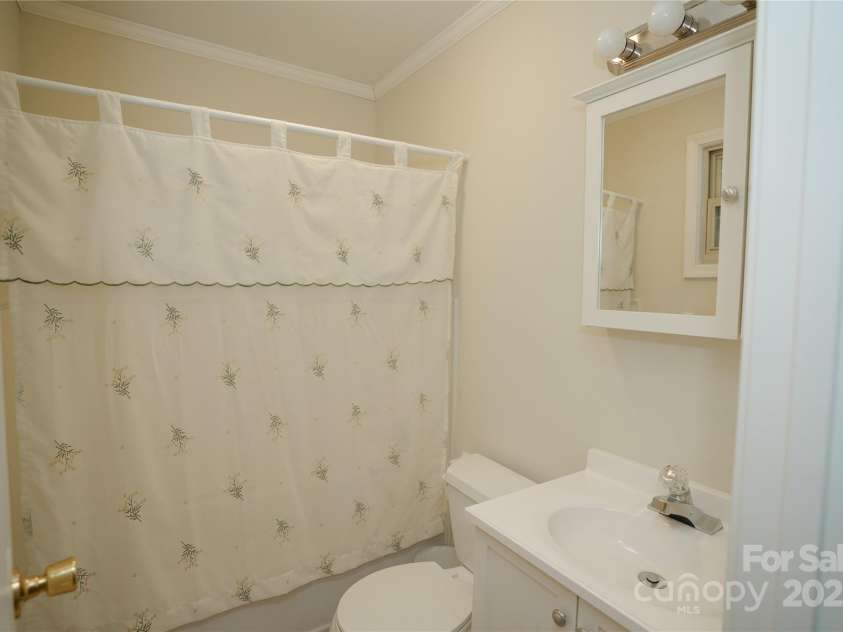 5075 Lakeview Drive, Salisbury, NC 28147.  MLS# CAR4288802, YatesRealty ID 32619. 