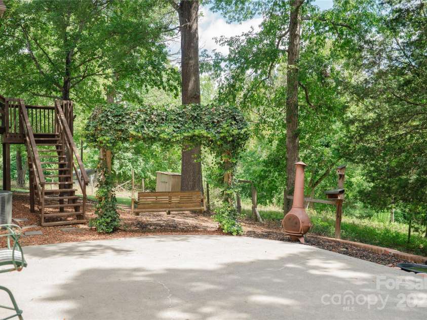 5075 Lakeview Drive, Salisbury, NC 28147.  MLS# CAR4288802, YatesRealty ID 32619. 
