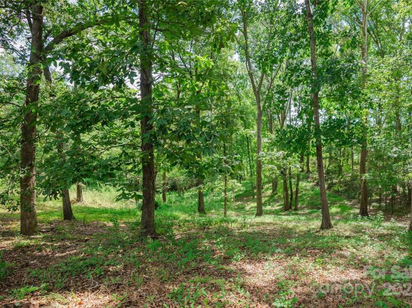 5075 Lakeview Drive, Salisbury, NC 28147.  MLS# CAR4288802, YatesRealty ID 32619. 