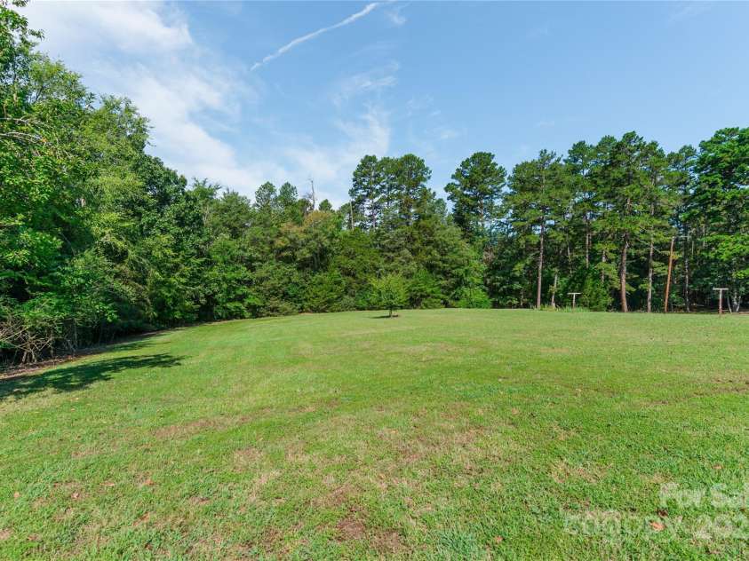 5075 Lakeview Drive, Salisbury, NC 28147.  MLS# CAR4288802, YatesRealty ID 32619. 