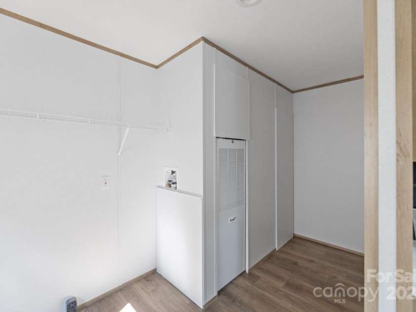 229 Sailwinds Road, Mooresville, NC 28115.  MLS# CAR4194324, YatesRealty ID 3262. 