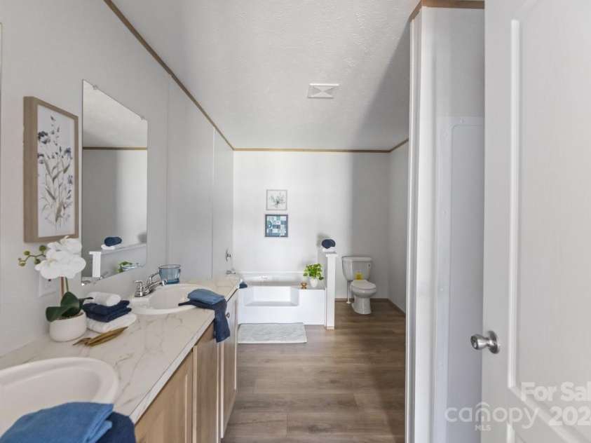 229 Sailwinds Road, Mooresville, NC 28115.  MLS# CAR4194324, YatesRealty ID 3262. 