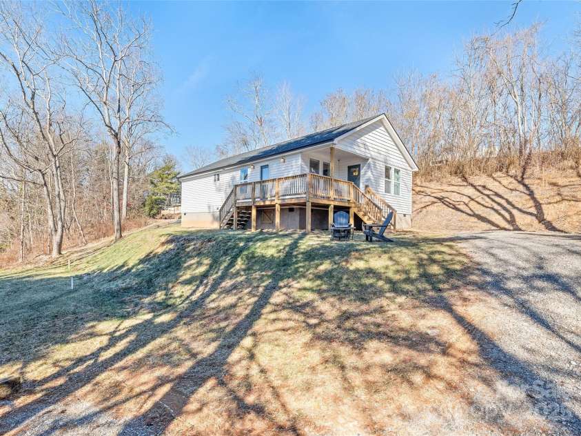 687 Holtzclaw Road, Canton, NC 28716.  MLS# CAR4217222, YatesRealty ID 3262. 