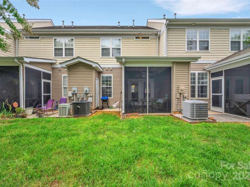 926 Claybrook Circle, Gastonia, NC 28054.  MLS# CAR4284351, YatesRealty ID 32621. 