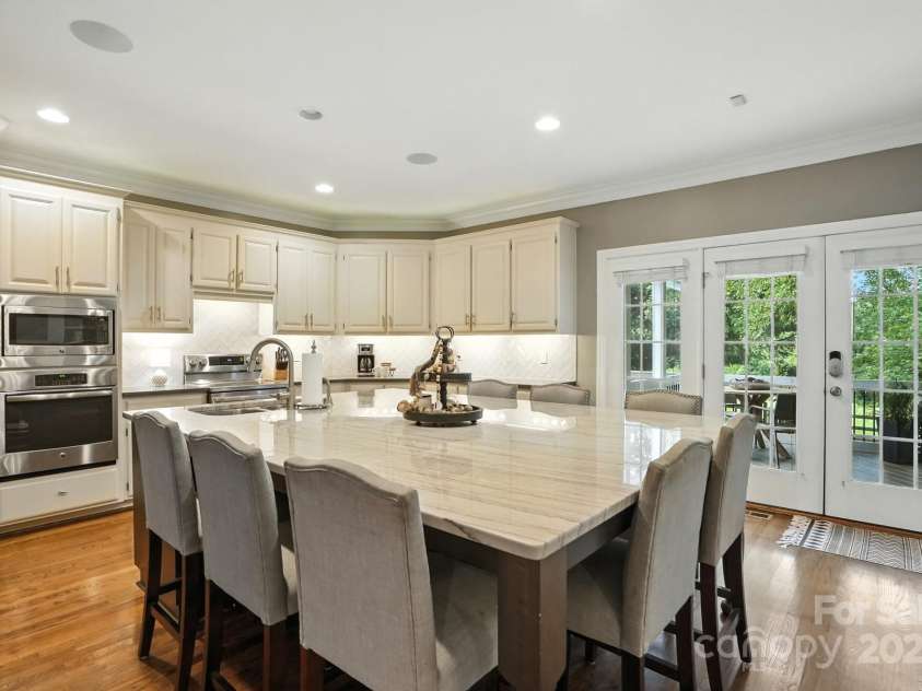 16135 Hallaton Drive, Huntersville, NC 28078.  MLS# CAR4291931, YatesRealty ID 32622. 