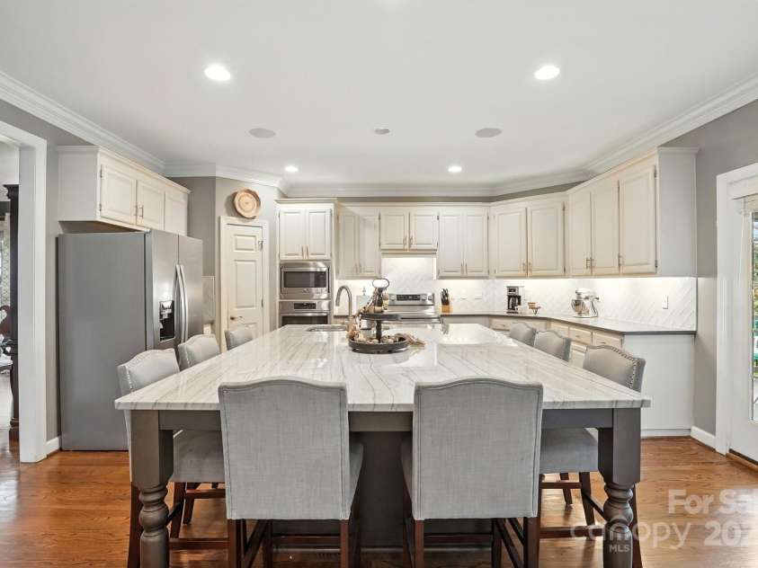 16135 Hallaton Drive, Huntersville, NC 28078.  MLS# CAR4291931, YatesRealty ID 32622. 