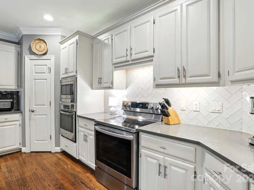 16135 Hallaton Drive, Huntersville, NC 28078.  MLS# CAR4291931, YatesRealty ID 32622. 