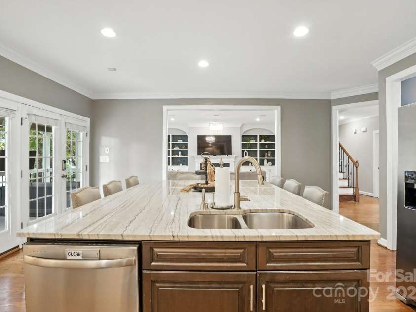 16135 Hallaton Drive, Huntersville, NC 28078.  MLS# CAR4291931, YatesRealty ID 32622. 