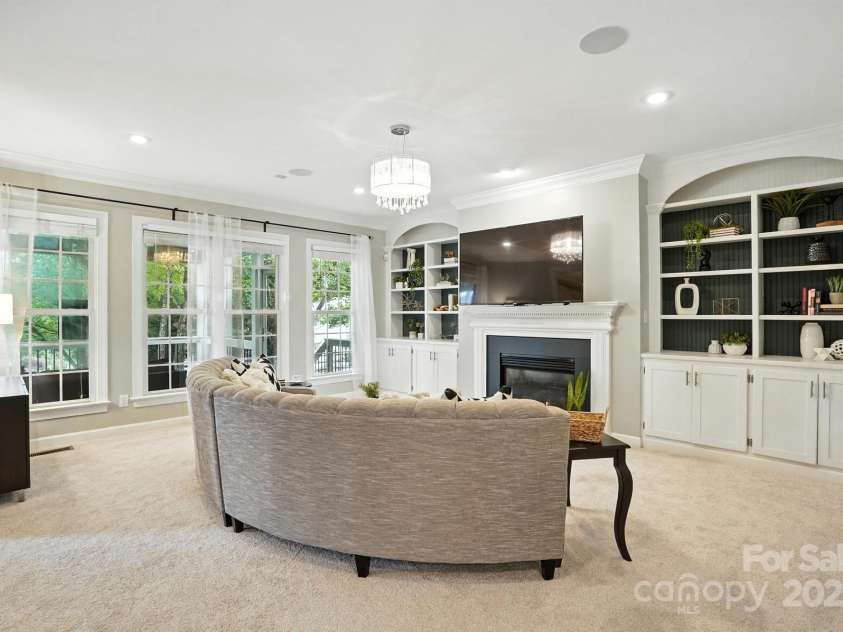 16135 Hallaton Drive, Huntersville, NC 28078.  MLS# CAR4291931, YatesRealty ID 32622. 