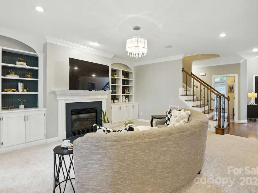 16135 Hallaton Drive, Huntersville, NC 28078.  MLS# CAR4291931, YatesRealty ID 32622. 