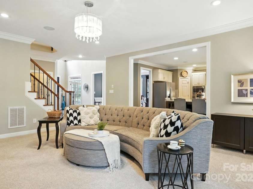 16135 Hallaton Drive, Huntersville, NC 28078.  MLS# CAR4291931, YatesRealty ID 32622. 