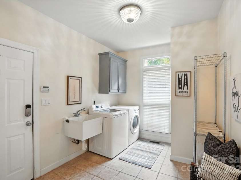 16135 Hallaton Drive, Huntersville, NC 28078.  MLS# CAR4291931, YatesRealty ID 32622. 