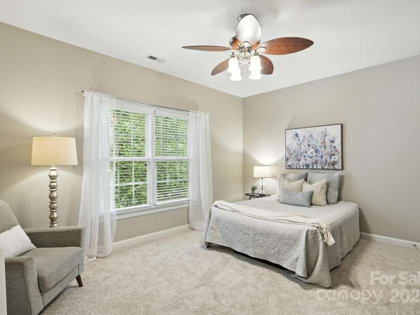 16135 Hallaton Drive, Huntersville, NC 28078.  MLS# CAR4291931, YatesRealty ID 32622. 