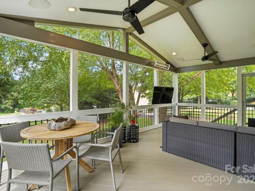 16135 Hallaton Drive, Huntersville, NC 28078.  MLS# CAR4291931, YatesRealty ID 32622. 