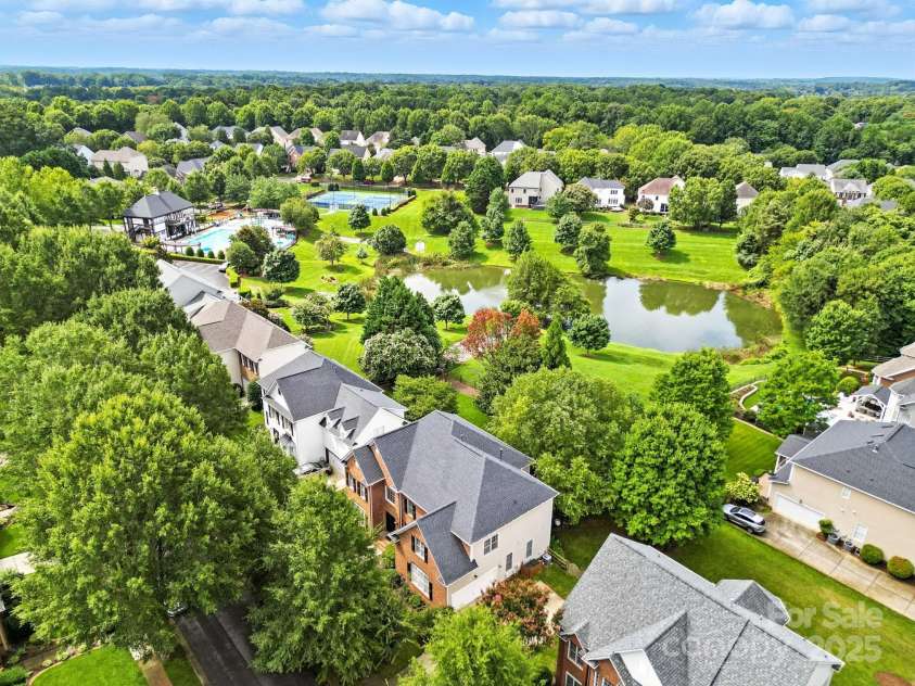 16135 Hallaton Drive, Huntersville, NC 28078.  MLS# CAR4291931, YatesRealty ID 32622. 