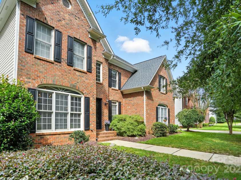 16135 Hallaton Drive, Huntersville, NC 28078.  MLS# CAR4291931, YatesRealty ID 32622. 