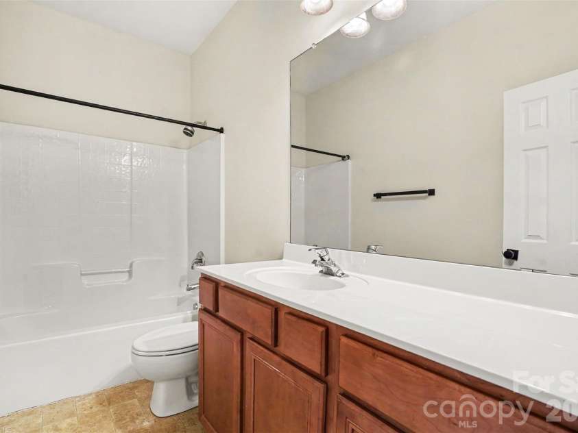 1205 Gainsborough Drive, Matthews, NC 28104.  MLS# CAR4392209, YatesRealty ID 32623. 