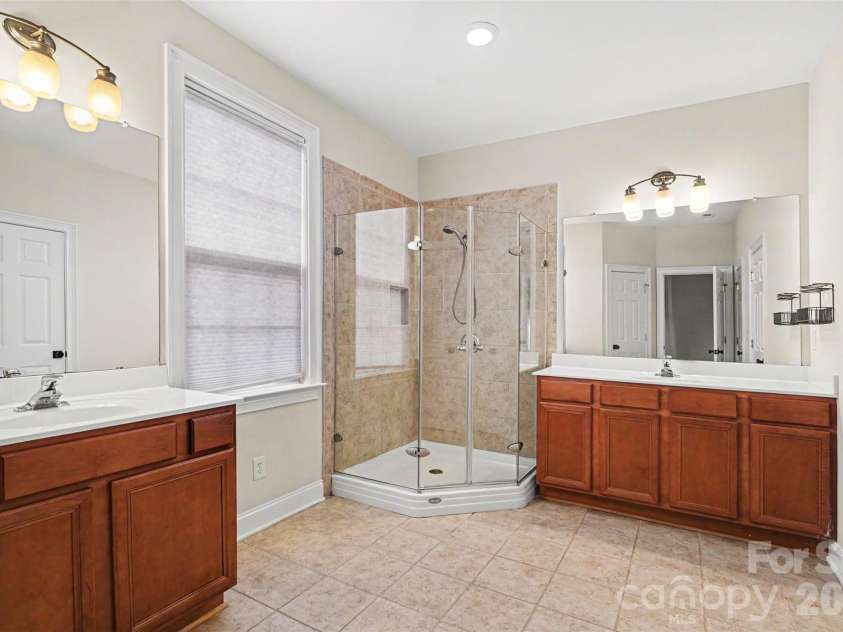 1205 Gainsborough Drive, Matthews, NC 28104.  MLS# CAR4392209, YatesRealty ID 32623. 