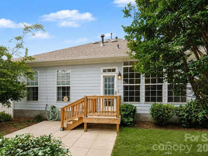 1205 Gainsborough Drive, Matthews, NC 28104.  MLS# CAR4392209, YatesRealty ID 32623. 