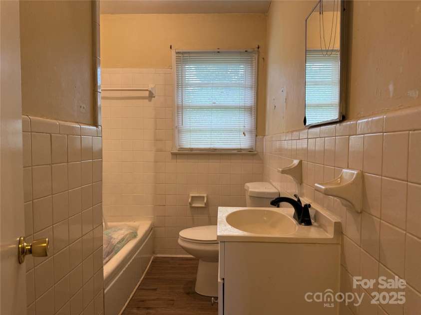 103 18th Street, Kannapolis, NC 28081.  MLS# CAR4290631, YatesRealty ID 32624. 