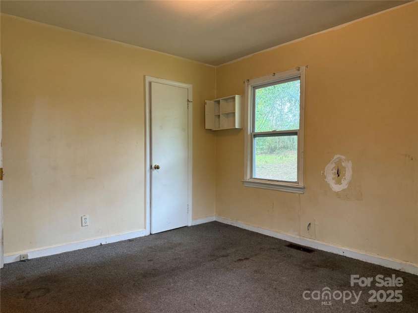 103 18th Street, Kannapolis, NC 28081.  MLS# CAR4290631, YatesRealty ID 32624. 