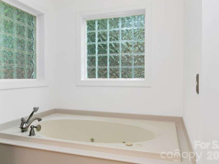 359 Davids Trace, Pisgah Forest, NC 28768.  MLS# CAR4395432, YatesRealty ID 32624. 