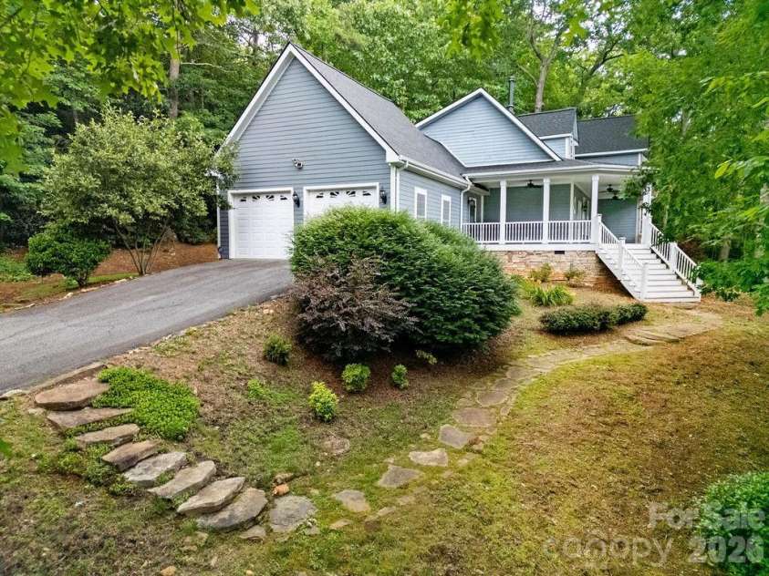 359 Davids Trace, Pisgah Forest, NC 28768.  MLS# CAR4395432, YatesRealty ID 32624. 