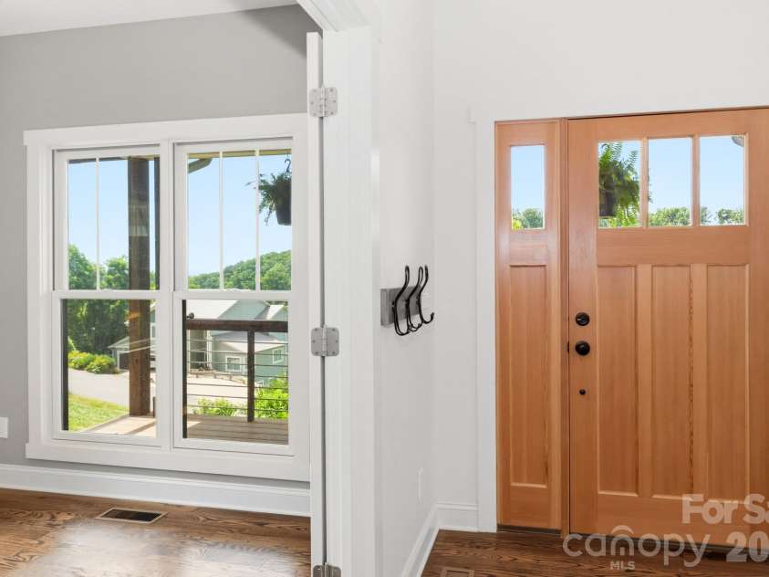 45 Barebridge Hills Drive, Asheville, NC 28804.  MLS# CAR4393566, YatesRealty ID 32625. 