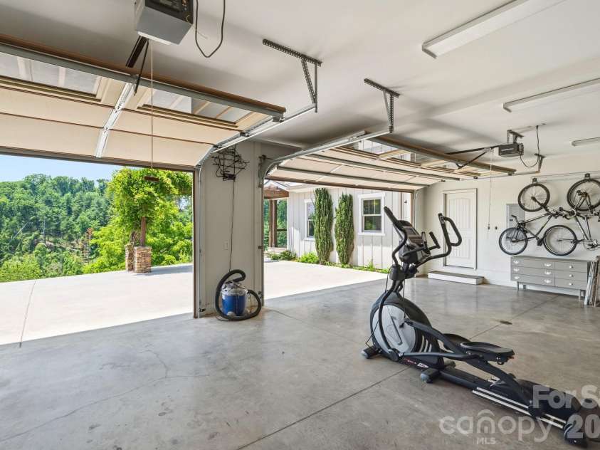 45 Barebridge Hills Drive, Asheville, NC 28804.  MLS# CAR4393566, YatesRealty ID 32625. 