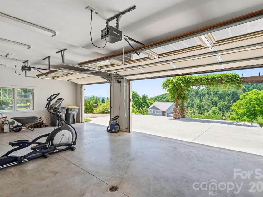 45 Barebridge Hills Drive, Asheville, NC 28804.  MLS# CAR4393566, YatesRealty ID 32625. 