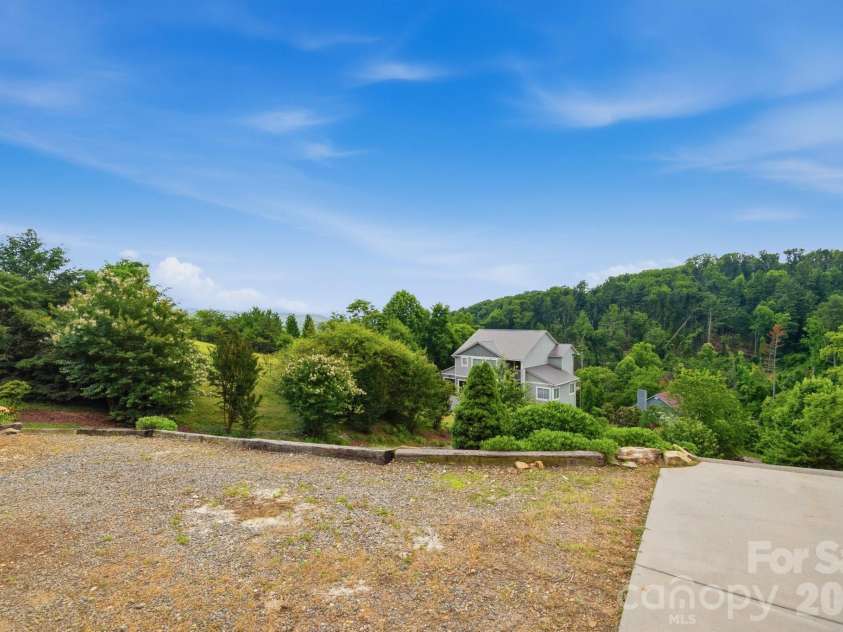 45 Barebridge Hills Drive, Asheville, NC 28804.  MLS# CAR4393566, YatesRealty ID 32625. 