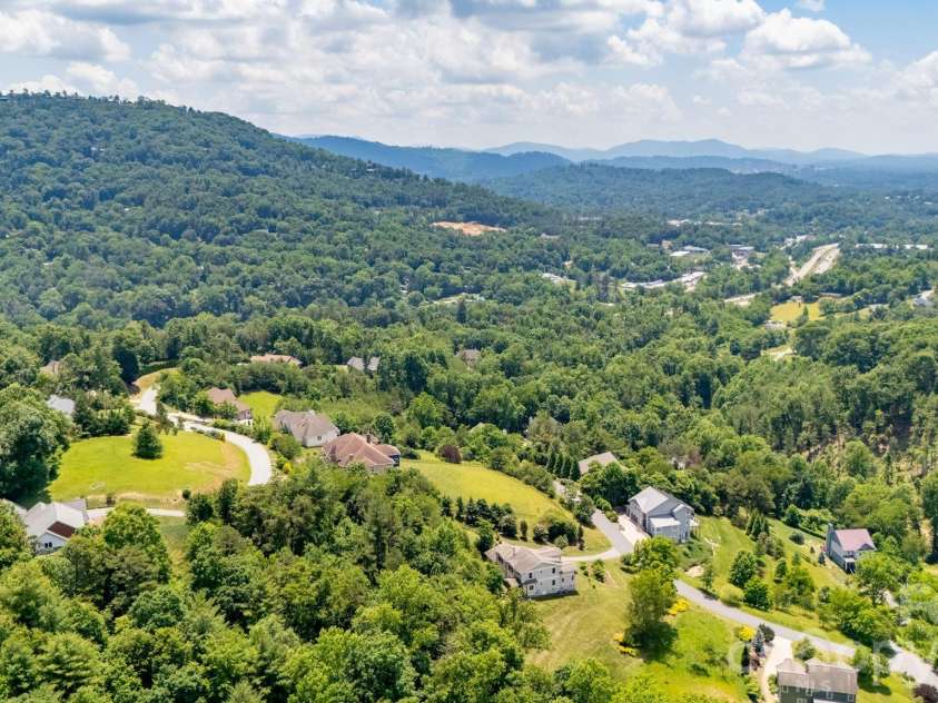 45 Barebridge Hills Drive, Asheville, NC 28804.  MLS# CAR4393566, YatesRealty ID 32625. 