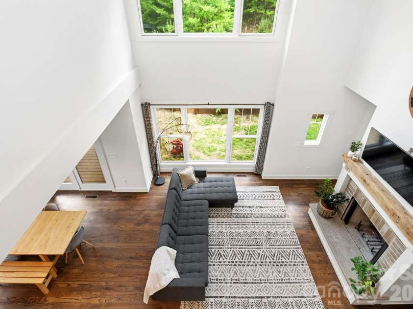 45 Barebridge Hills Drive, Asheville, NC 28804.  MLS# CAR4393566, YatesRealty ID 32625. Open to Below