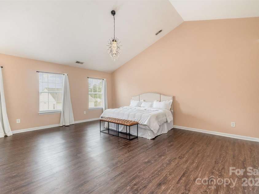 528 Goodloe Drive, Charlotte, NC 28262.  MLS# CAR4274273, YatesRealty ID 32625. 