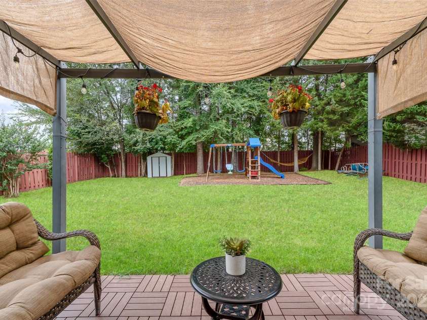 528 Goodloe Drive, Charlotte, NC 28262.  MLS# CAR4274273, YatesRealty ID 32625. 