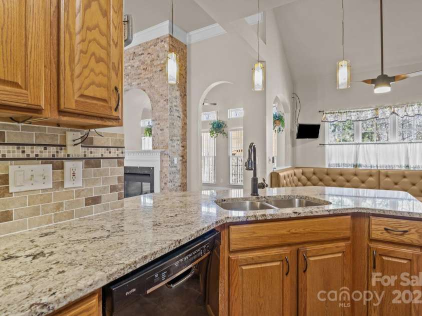 10179 Claybrooke Drive, Charlotte, NC 28262.  MLS# CAR4281474, YatesRealty ID 32627. 