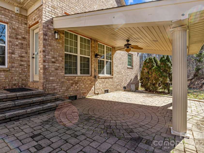 10179 Claybrooke Drive, Charlotte, NC 28262.  MLS# CAR4281474, YatesRealty ID 32627. 