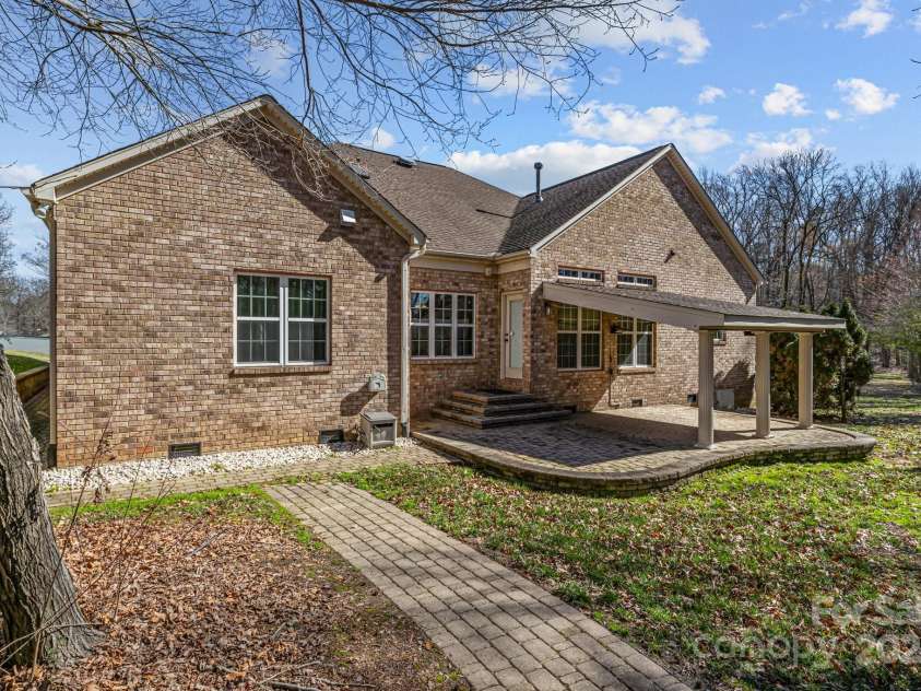 10179 Claybrooke Drive, Charlotte, NC 28262.  MLS# CAR4281474, YatesRealty ID 32627. 