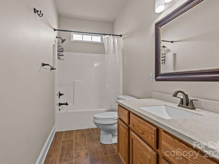 10179 Claybrooke Drive, Charlotte, NC 28262.  MLS# CAR4281474, YatesRealty ID 32627. Bathroom 2